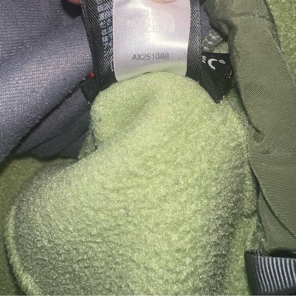 The North Face Women’s Denali Jacket - Picture 7 of 9